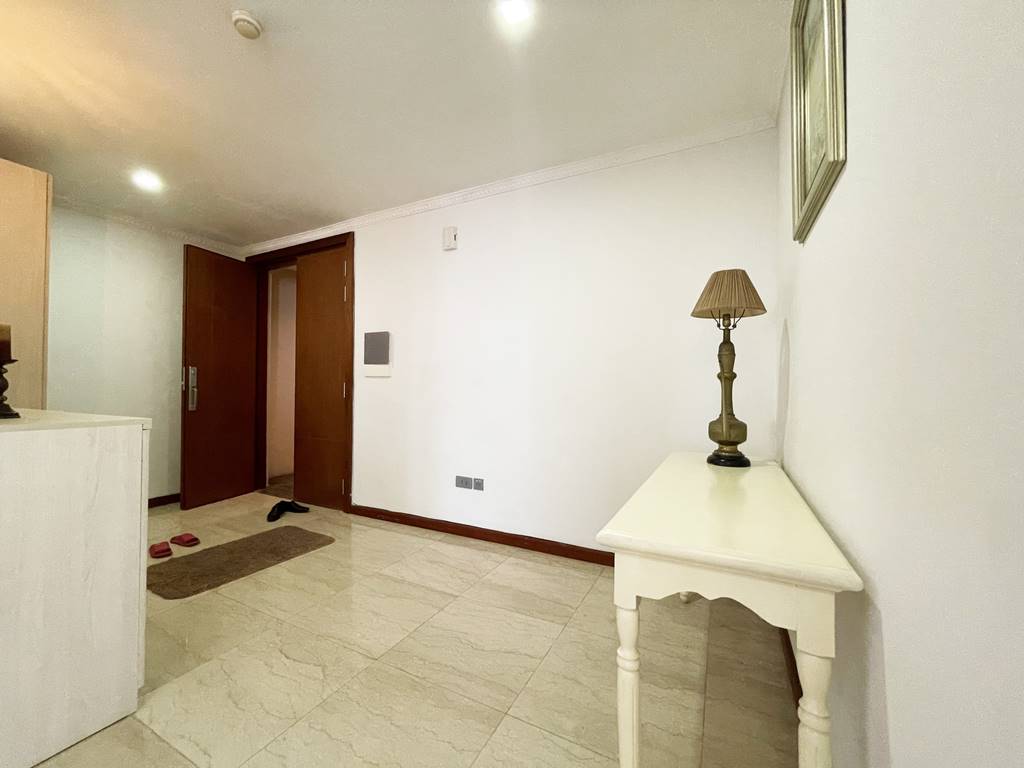 Spacious 3 - bedroom apartment to rent in L2 Ciputra 9
