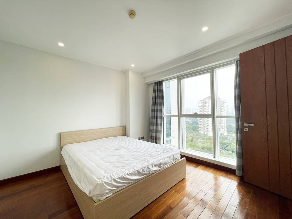 Spacious 3 - bedroom apartment to rent in L2 Ciputra 28
