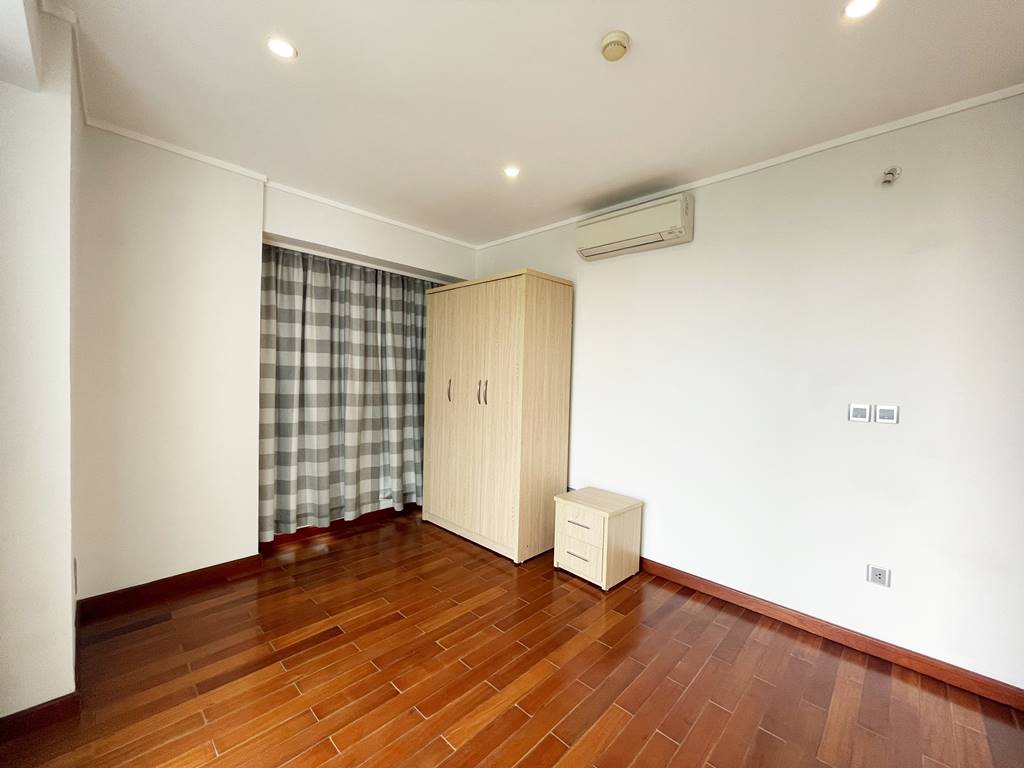 Spacious 3 - bedroom apartment to rent in L2 Ciputra 30