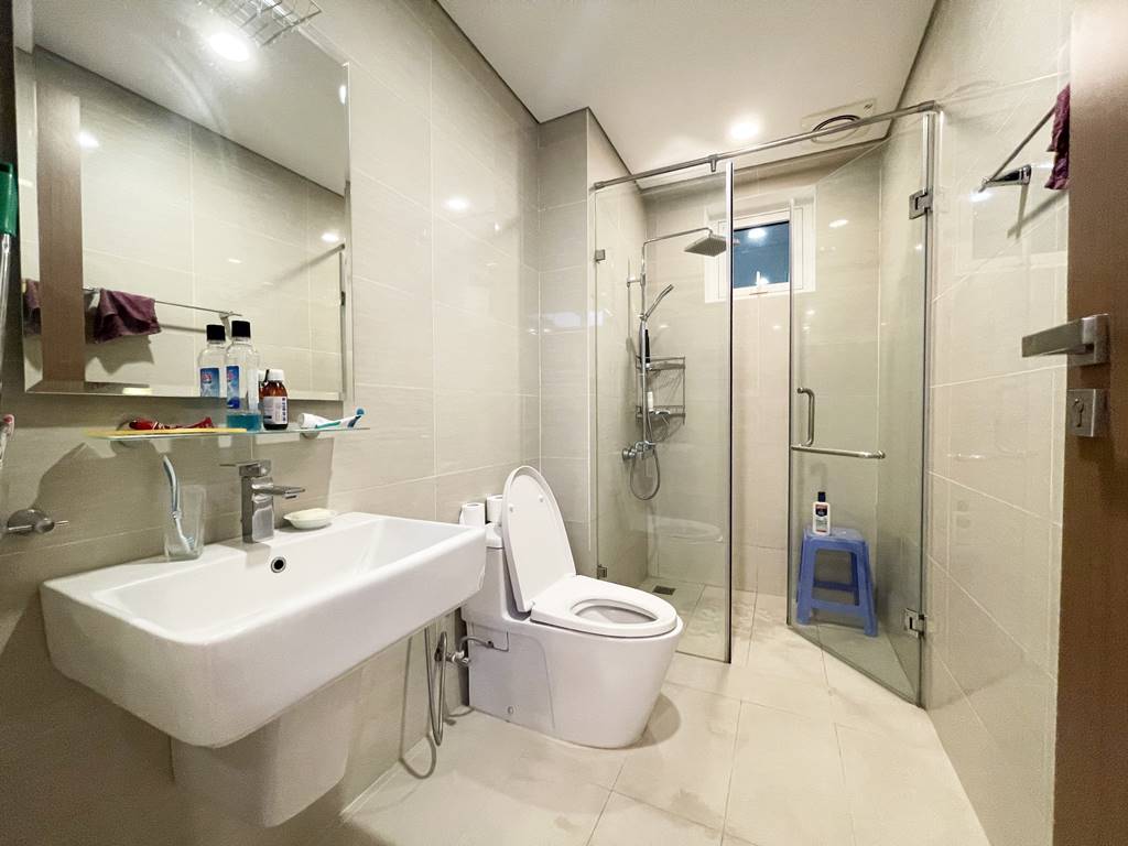 Splendid 3BRs apartment for rent in L4 Ciputra 17