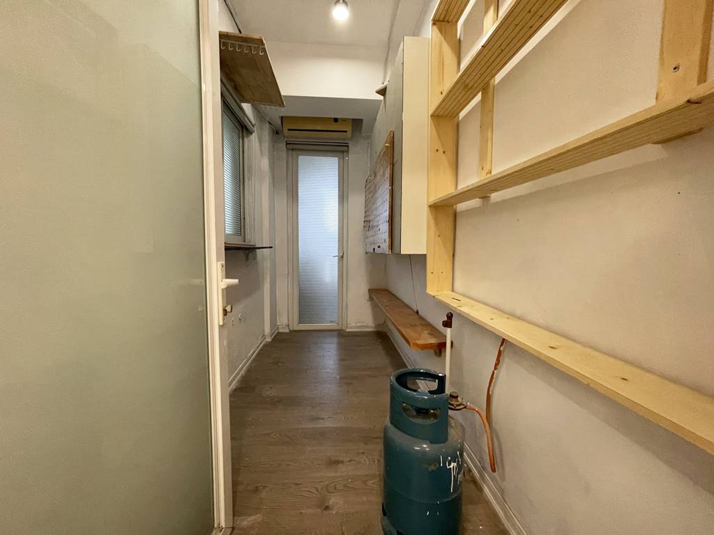 Stunning 2 - bedroom apartment in E1 Ciputra for rent 13
