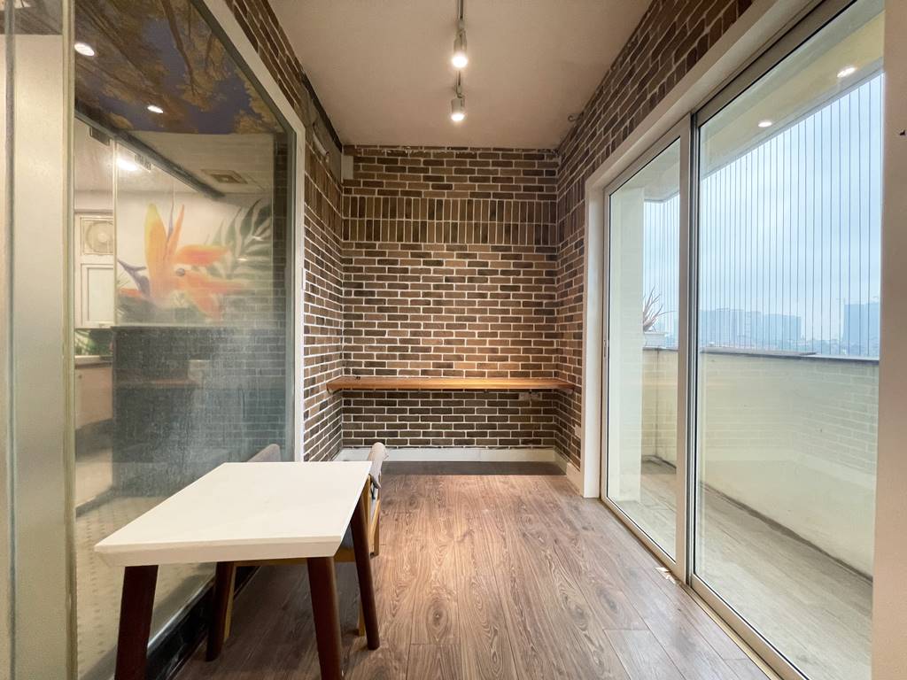 Stunning 2 - bedroom apartment in E1 Ciputra for rent 19