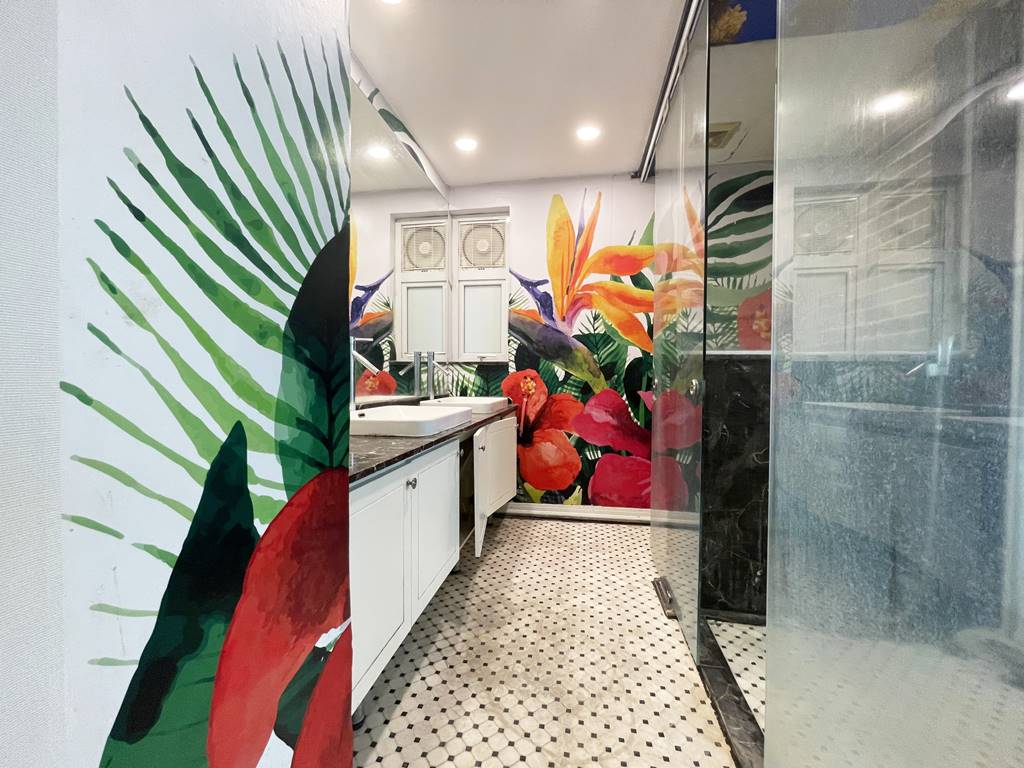 Stunning 2 - bedroom apartment in E1 Ciputra for rent 21