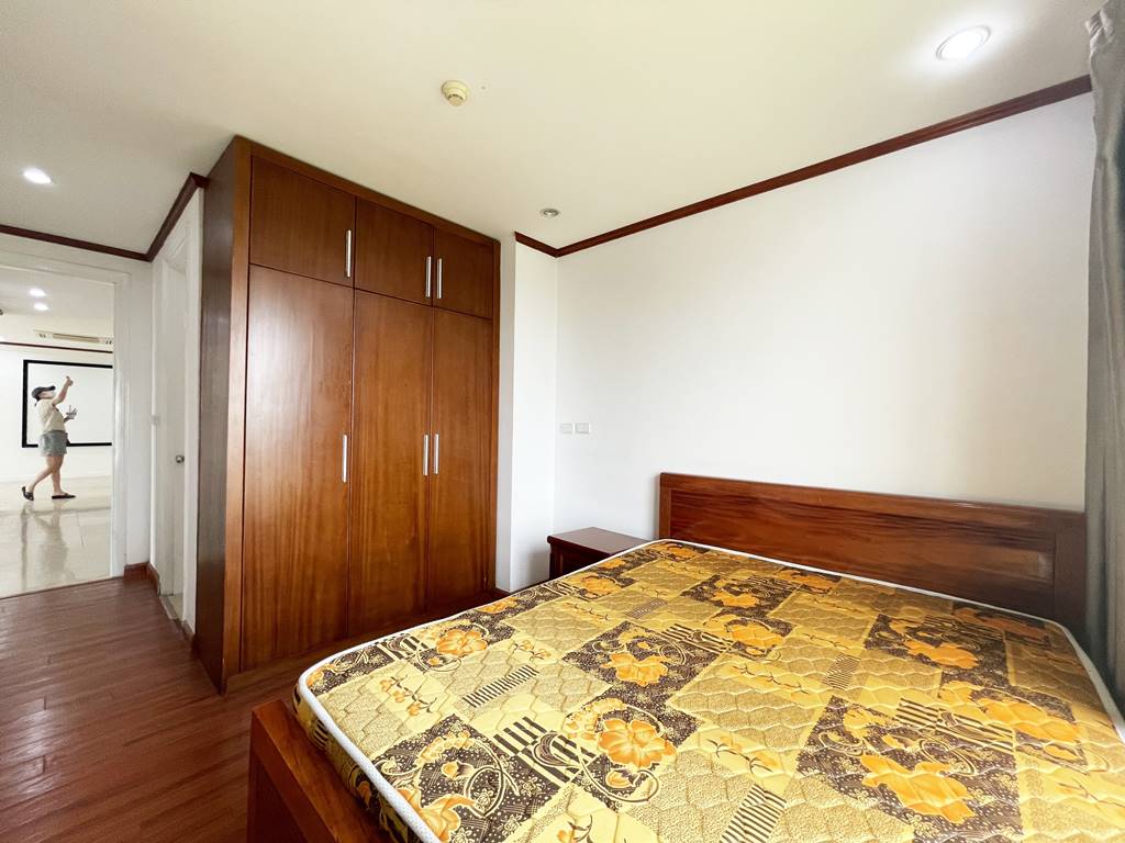 Unfurnished 182 SQM apartment in P1 - P2 Ciputra for rent 12