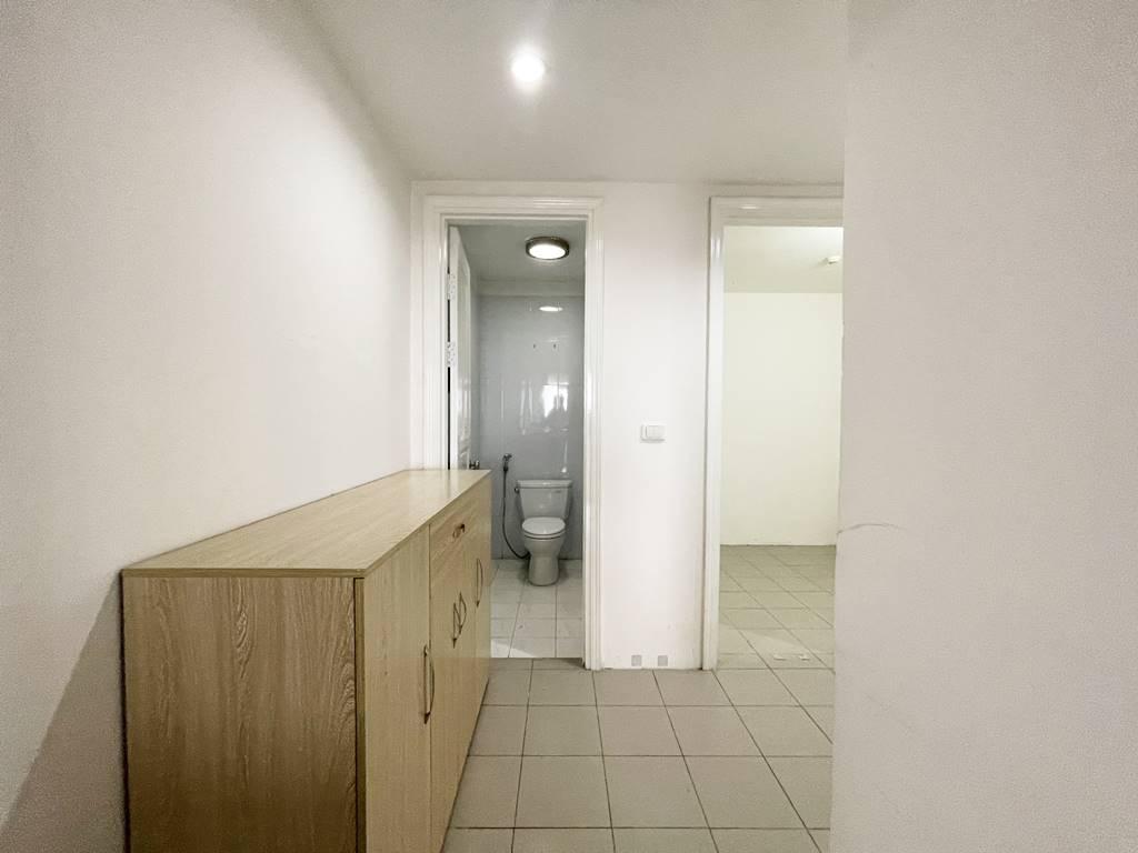 Unfurnished 182 SQM apartment in P1 - P2 Ciputra for rent 19