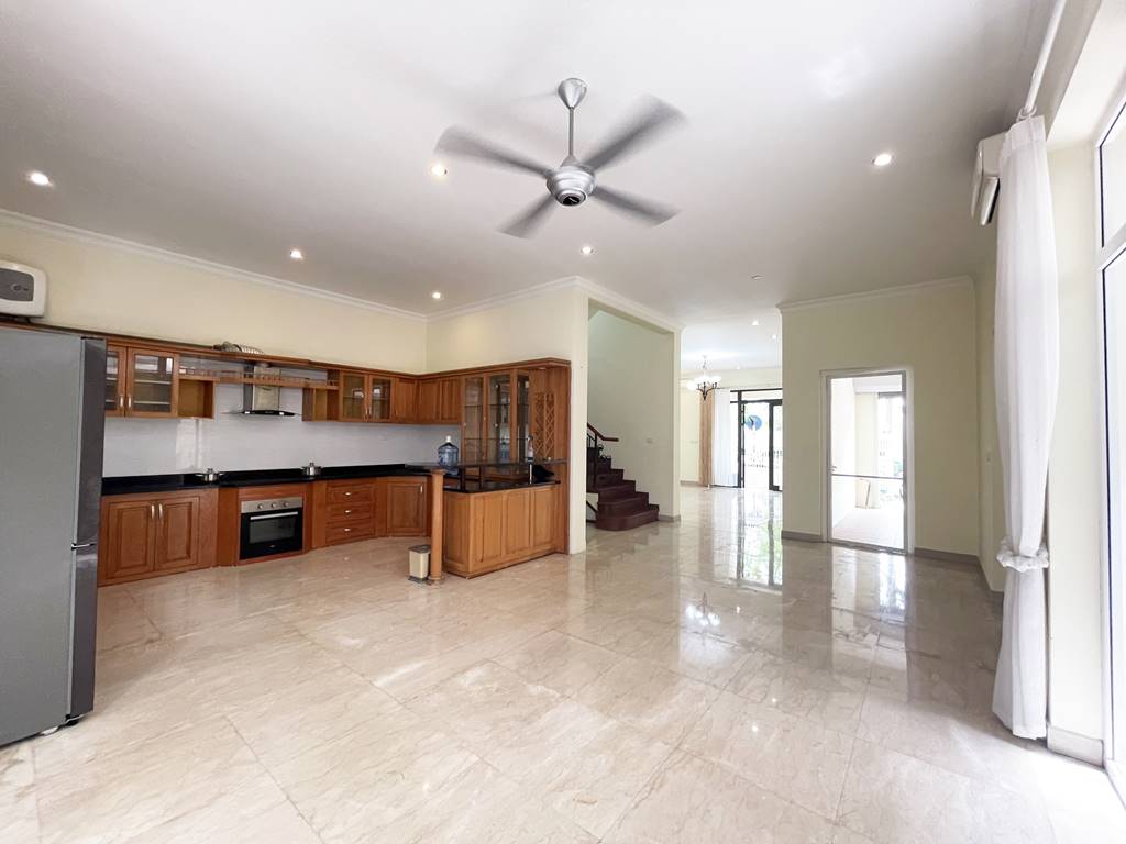 Wall-amounted furnishing villa for rent in T Ciputra 12
