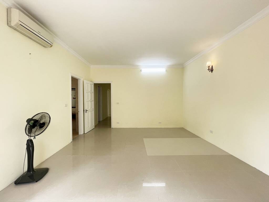 Wall-amounted furnishing villa for rent in T Ciputra 16