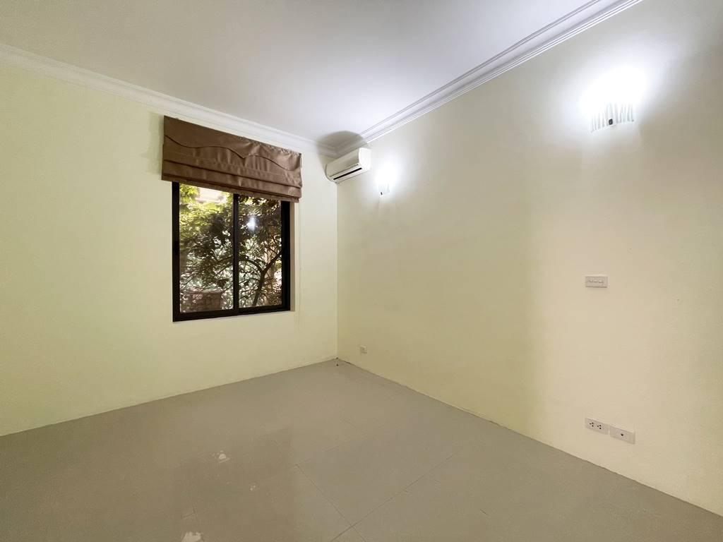 Wall-amounted furnishing villa for rent in T Ciputra 23